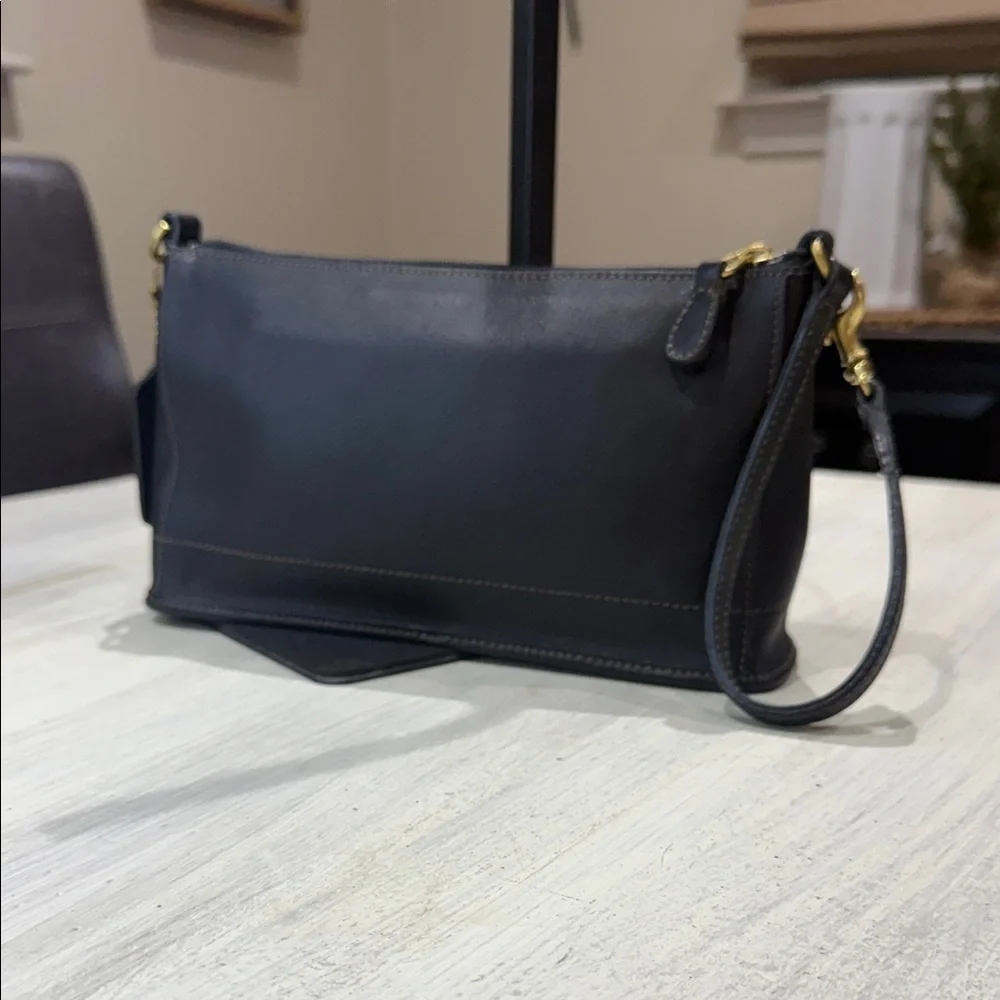 Vintage Coach SoHo Large Black Leather Wristlet Clutch- EUC